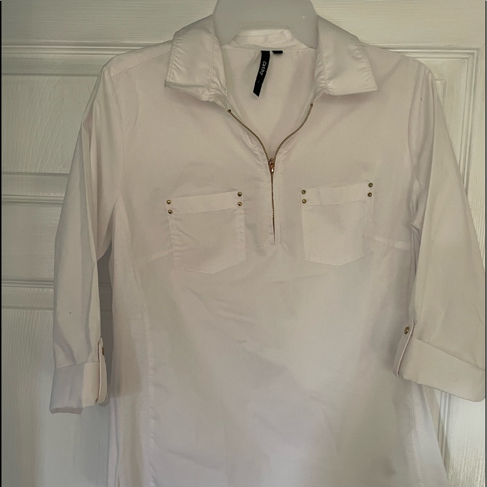 Cathy brand white zip front blouse Small